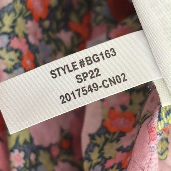 J. Crew x Liberty Fabric Ruffle Neck Button Front Blouse in Meadow Song - Size 8 - Picture 7 of 7